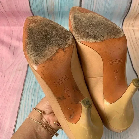 Coach pointy toe nude color pumps - Picture 9 of 13